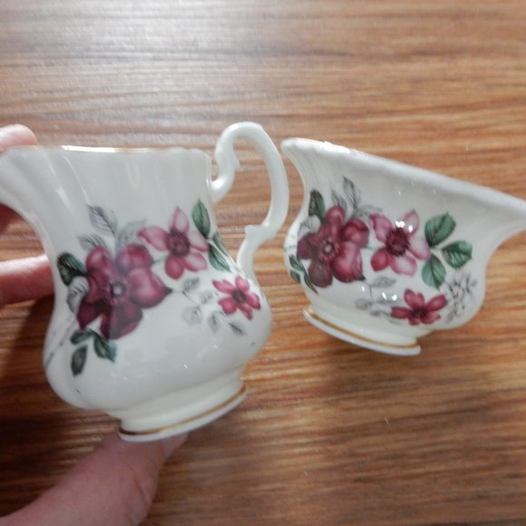 china cream & sugar - Picture 2 of 3